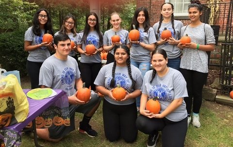 Nutley High School Key Club students @ Nutley Historical Society, pumpkin festival.