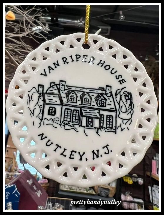 Van Riper House ornament @ prettyhandynutley