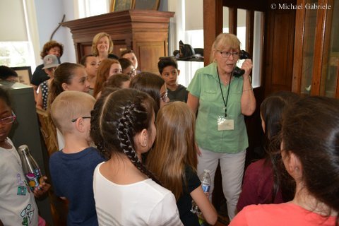 Washington School students tour musuem, Photo by Michael Gabriele