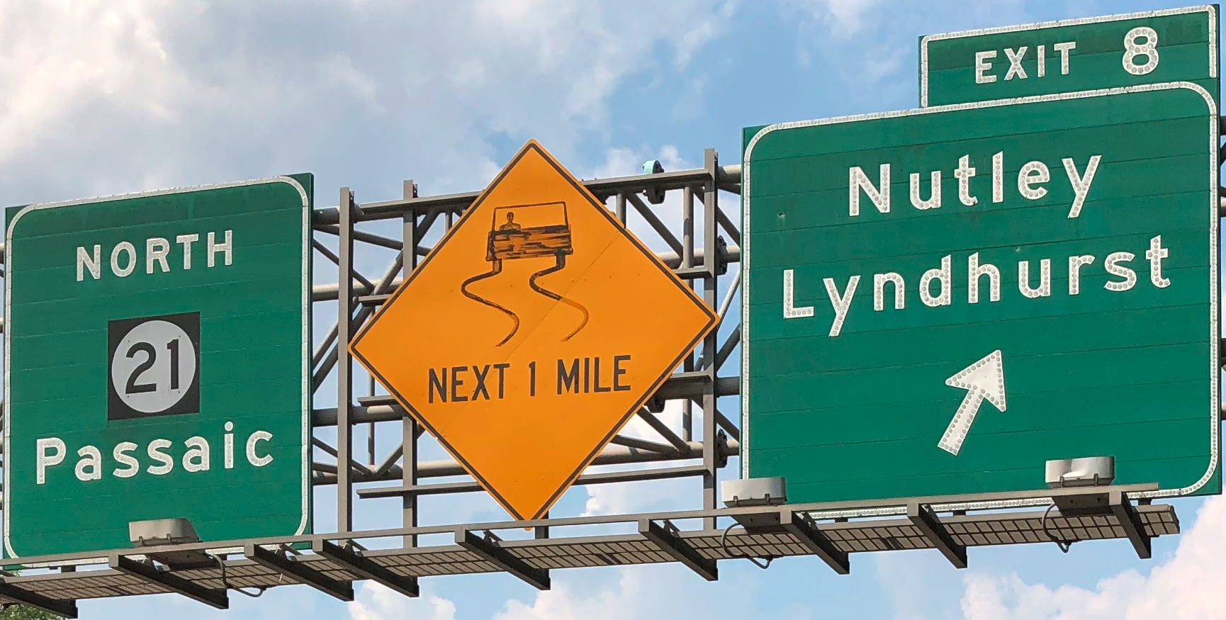 Route 21 North Exit 8 Nutley highway sign